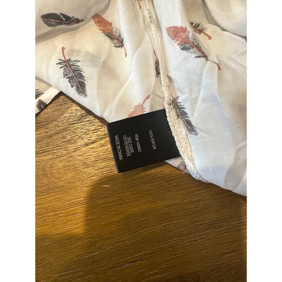 Torrid 2X White Feather Challis Cold Shoulder Blouse NWT Festival Hippie Meadow - Picture 7 of 12